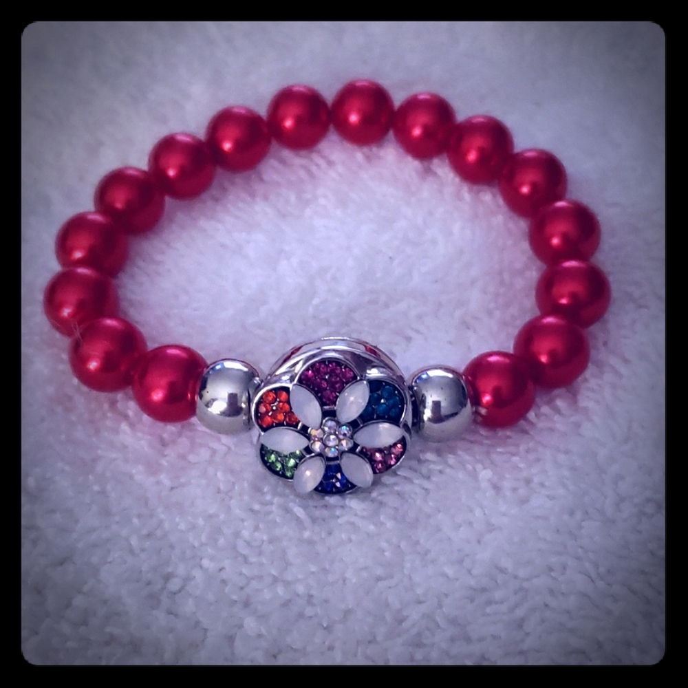 NEW! SNAP JEWELRY WITH BEAUTIFUL SNAP CHARM!